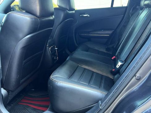Used 2014 Dodge Charger SXT RWD image 19