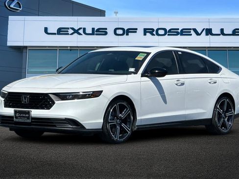 Used 2025 Honda Accord Sport image 1
