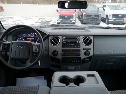 Used 2016 Ford F350 XLT image 3