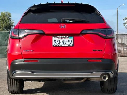 Certified 2025 Honda HR-V Sport image 5