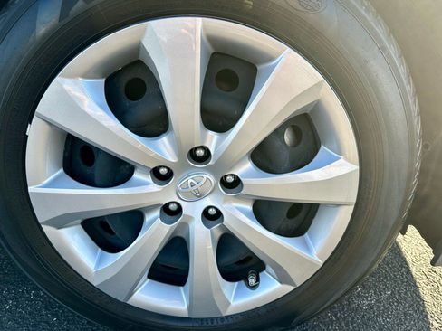 Used 2022 Toyota Corolla LE image 27