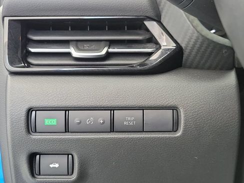 Used 2024 Nissan Sentra SR FWD image 31