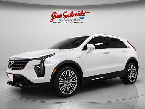 Used 2024 Cadillac XT4 Premium Luxury AWD/4WD image 3