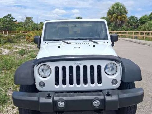 Used 2015 Jeep Wrangler Sport AWD/4WD image 3