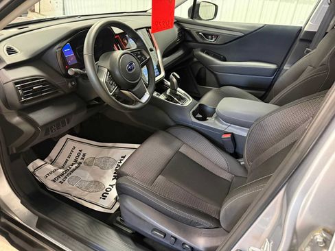 Used 2025 Subaru Outback Premium w/ Popular Package #1A AWD/4WD image 19