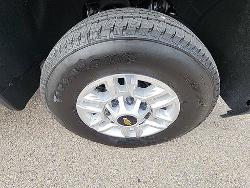 Used 2025 Chevrolet Silverado 2500 LT w/ Convenience Package image 11