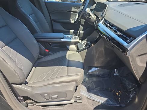 Used 2025 BMW X2 xDrive28i AWD/4WD image 14