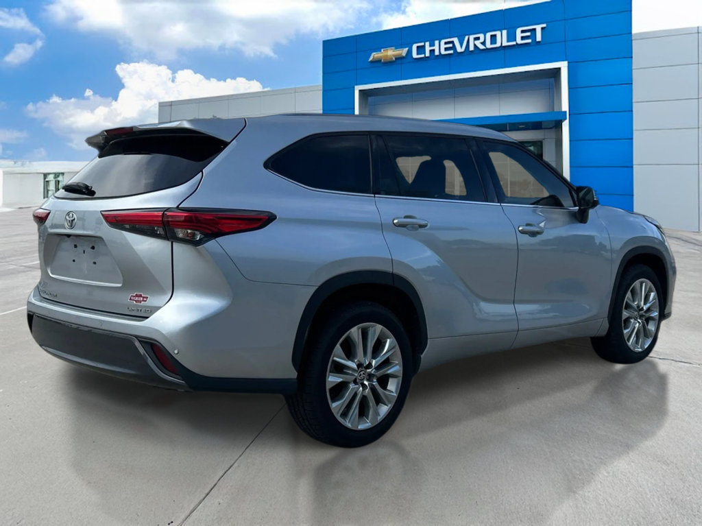 Used 2020 Toyota Highlander Limited FWD image 5
