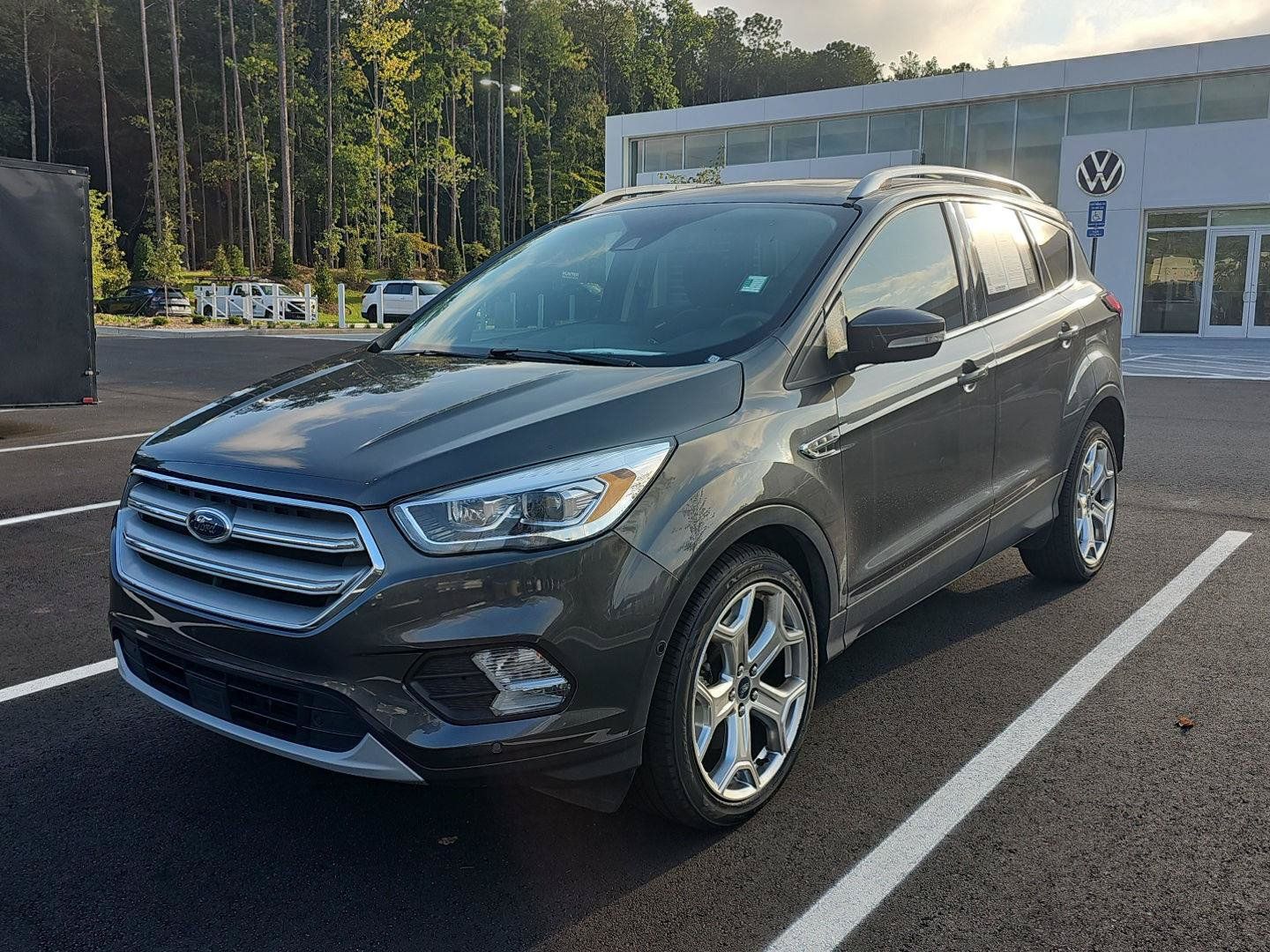 Used 2019 Ford Escape Titanium FWD image 2