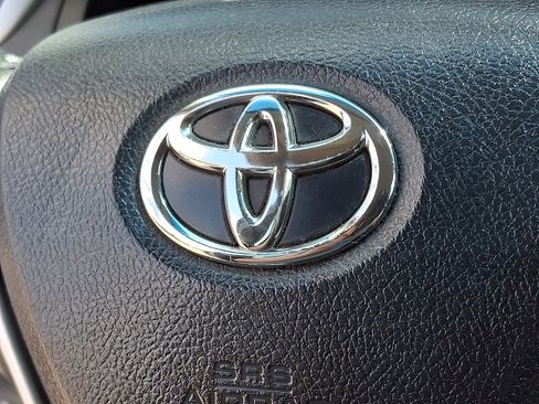 Used 2014 Toyota Camry SE image 24