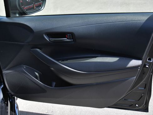 Used 2025 Toyota Corolla LE w/ Convenience Package FWD image 41