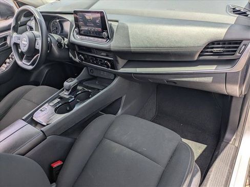 Used 2024 Nissan Rogue S FWD image 17