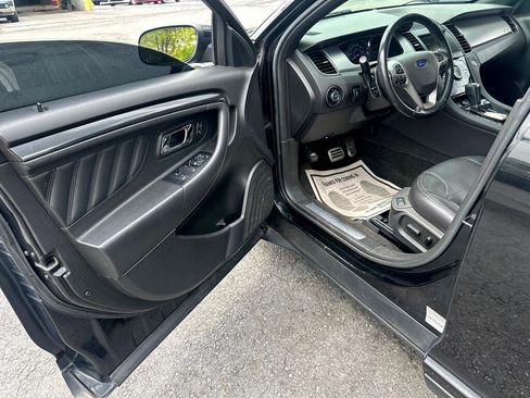 Used 2013 Ford Taurus SHO image 21
