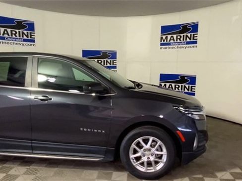 Used 2022 Chevrolet Equinox LT image 3