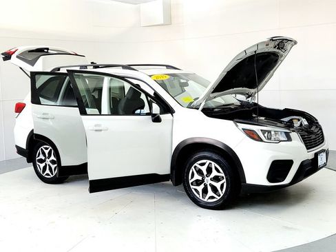Used 2019 Subaru Forester Premium AWD/4WD image 12