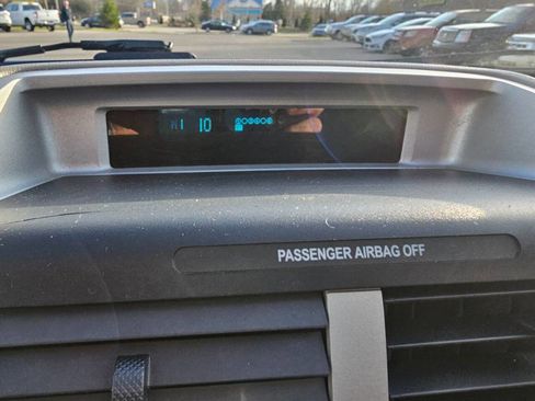 Used 2009 Mercury Mariner Premier image 22