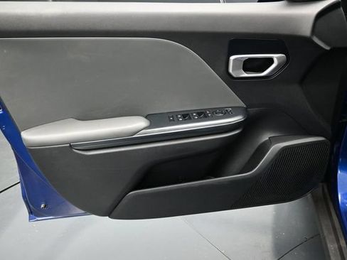 Used 2025 Kia K4 FWD image 20