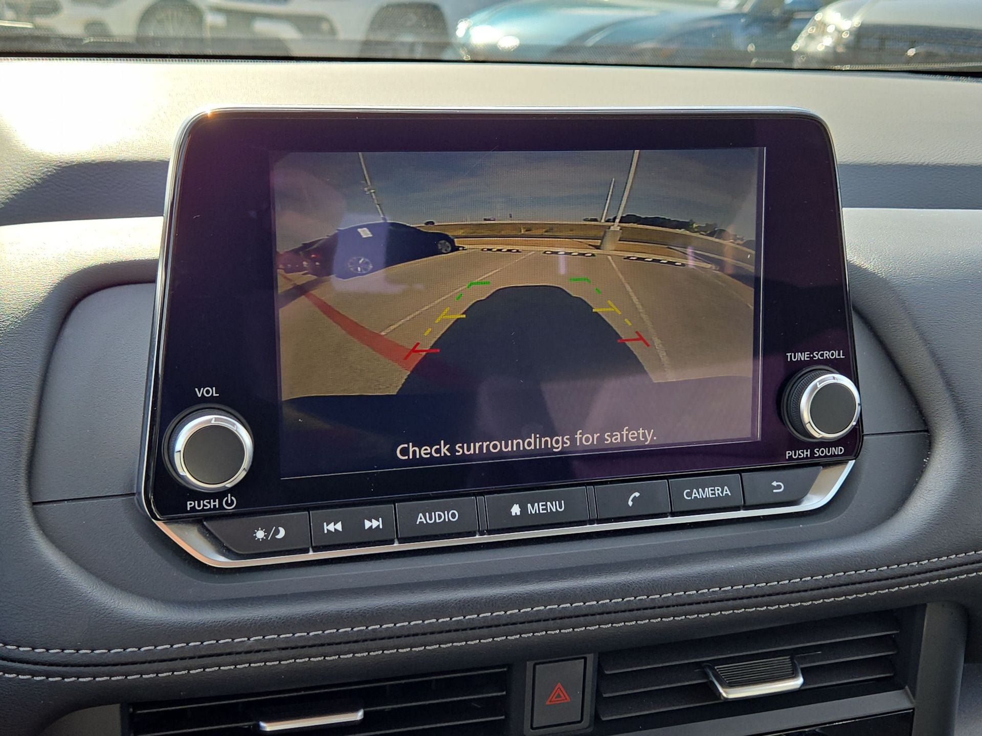 Used 2025 Nissan Rogue SV FWD image 18