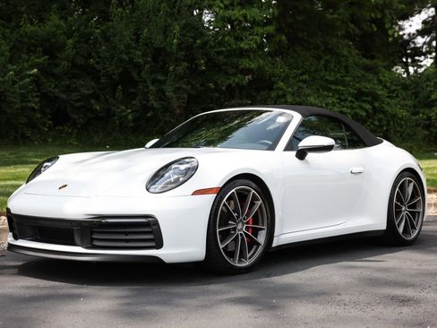 Used 2023 Porsche 911 Carrera 4S w/ Sport Package image 15