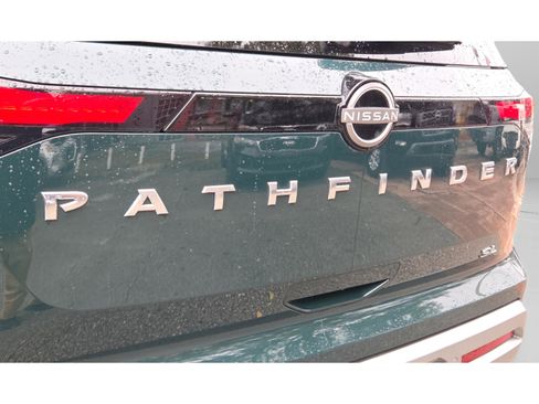 Used 2023 Nissan Pathfinder SL image 30