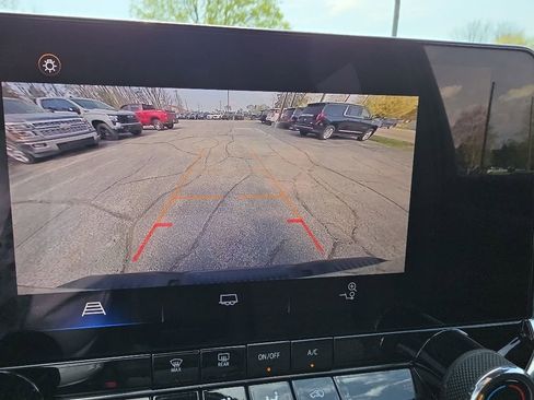 Certified 2024 Chevrolet Colorado Z71 w/ Advanced Trailering Package AWD/4WD image 17