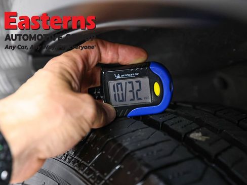 Used 2018 Jeep Grand Cherokee Laredo RWD image 25