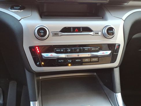 Certified 2022 Ford Explorer XLT w/ Equipment Group 202A image 22