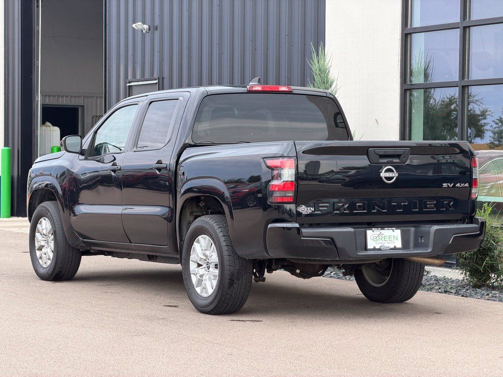 Used 2023 Nissan Frontier SV AWD/4WD image 3