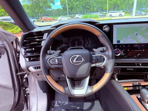 Used 2024 Lexus RX 350 Premium w/ Convenience Package FWD image 20