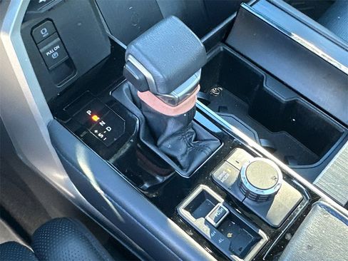 Used 2024 Toyota Sequoia Platinum image 6