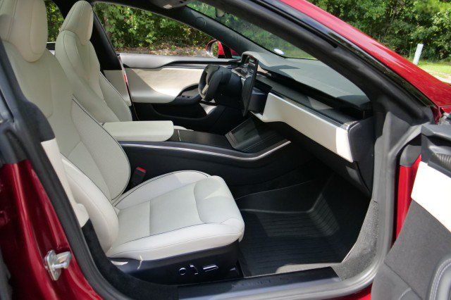 Used 2023 Tesla Model S Plaid AWD/4WD image 39