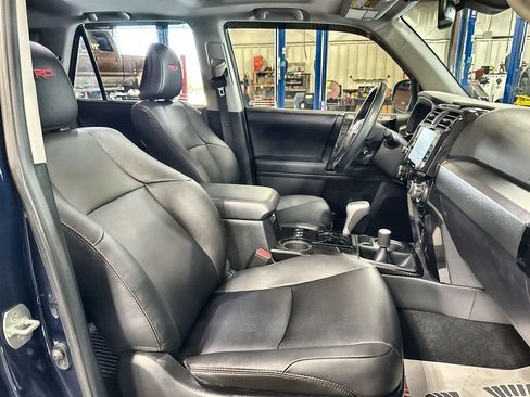 Used 2024 Toyota 4Runner TRD Off-Road Premium w/ Moonroof Package AWD/4WD image 32