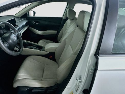 Used 2025 Honda Accord LX image 13