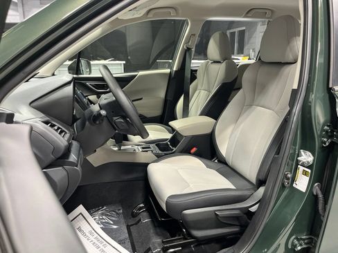 Used 2023 Subaru Forester AWD/4WD image 12