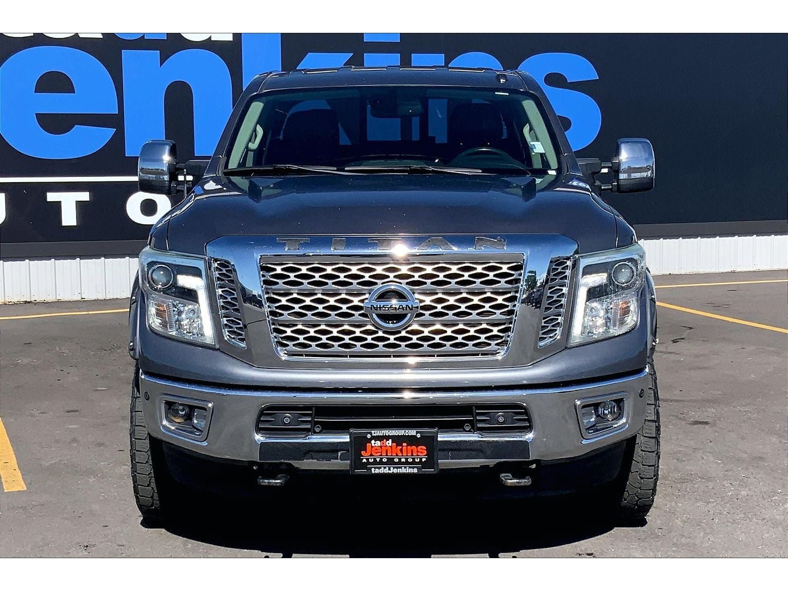 Used 2016 Nissan Titan SL AWD/4WD image 3