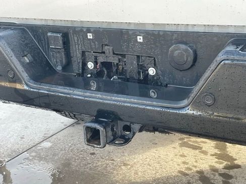 Used 2022 Chevrolet Silverado 1500 ZR2 w/ Technology Package image 12