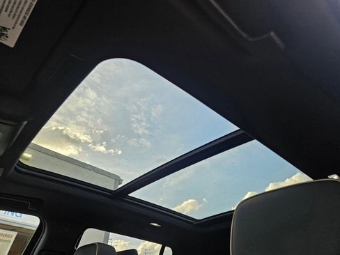 New 2026 GMC Yukon Elevation image 25