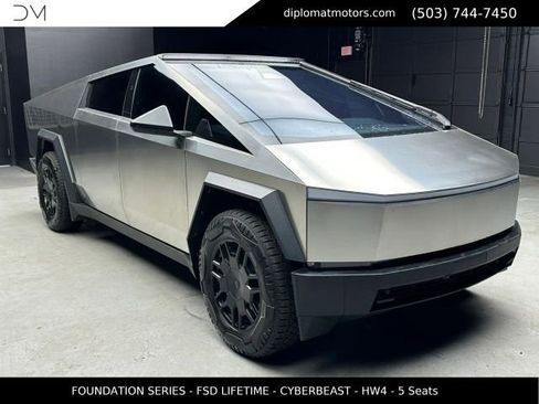 Used 2024 Tesla Cybertruck Cyberbeast AWD/4WD image 8