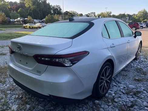 Certified 2022 Toyota Camry XLE w/ Navigation Upgrade Package AWD/4WD image 9