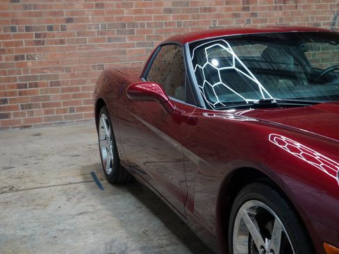 Used 2007 Chevrolet Corvette Coupe w/ Preferred Equipment Group image 25