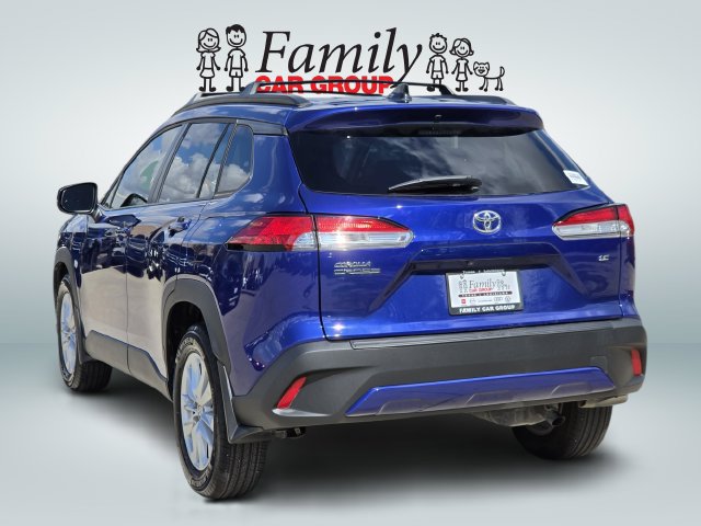 Used 2025 Toyota Corolla Cross LE FWD image 3