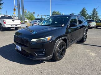 Used 2019 Jeep Cherokee Latitude Plus FWD video 1