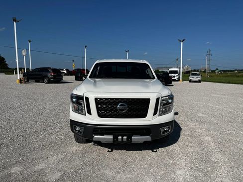 Used 2018 Nissan Titan PRO-4X w/ Pro-4x Utility Package AWD/4WD image 9
