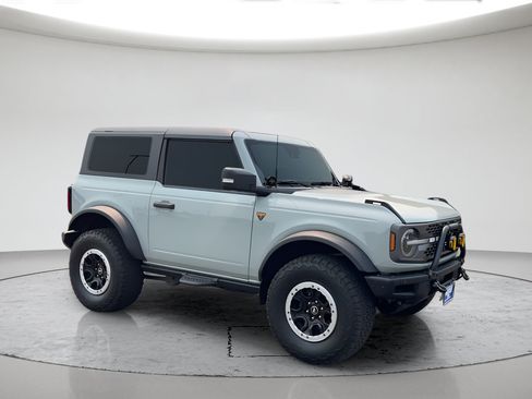 Used 2024 Ford Bronco Badlands w/ Sasquatch Package AWD/4WD image 4