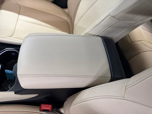 New 2025 Jeep Grand Cherokee Limited w/ Black Appearance Package image 26