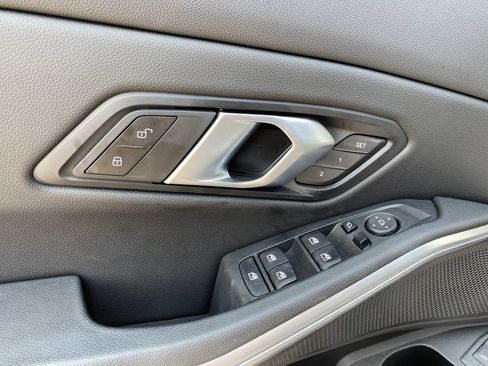 Used 2025 BMW 330i Sedan RWD image 18