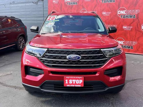 Used 2020 Ford Explorer XLT w/ Comfort Package AWD/4WD image 2
