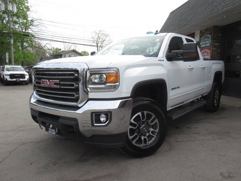 Used 2017 GMC Sierra 2500 SLE w/ HD SLE Preferred Plus Package AWD/4WD image 26