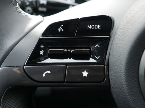 Used 2025 Hyundai Elantra Sport image 23