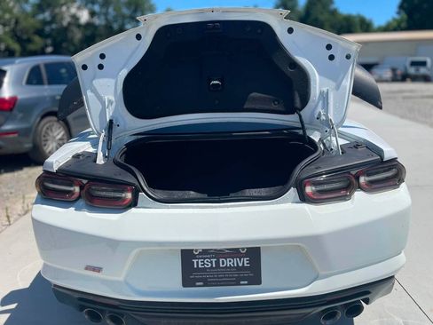 Used 2019 Chevrolet Camaro SS RWD image 7